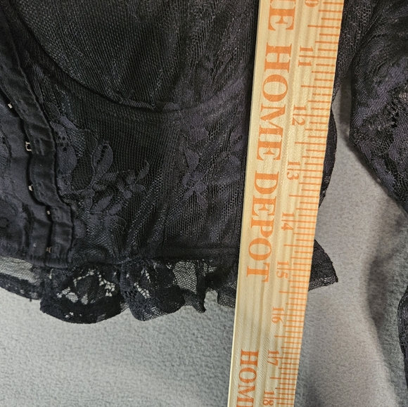 NWT Hot Topic Almost Famous Womens Medium Crop Top Shirt Goth Black Lace Fitted - Picture 6 of 11